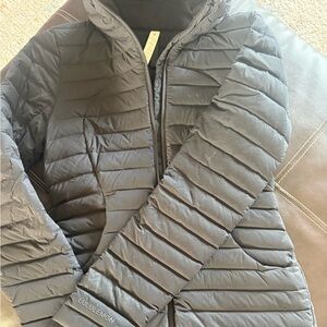H&M Women's Gray Puffer Jacket